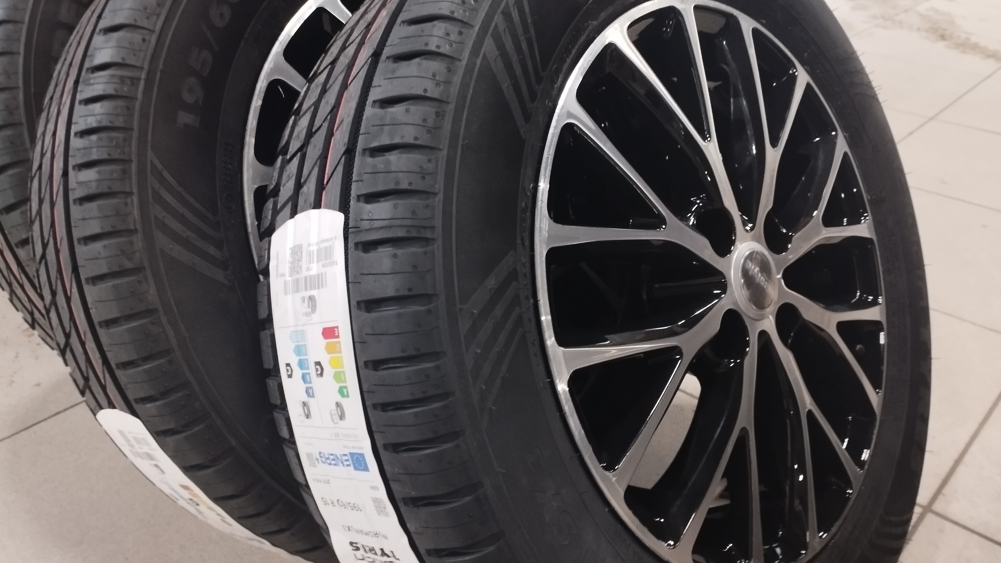 Купить летние шины Nokian Tyres (Ikon Tyres) NORDMAN SX3 195/60R15 88 H,  цены в Краснодаре — интернет-магазин VIRBACauto